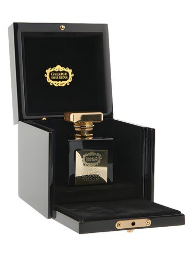 Pure Magie. Le pouvoir du parfum